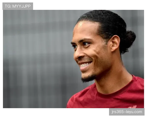 范戴克率队利物浦剑指不败赛季，球队状态回升引发关注