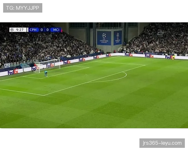 阿姆斯特丹状态回暖,荷甲新赛季展现复苏势头引球迷热议 阿姆斯特丹状态回暖,荷甲新赛季展现复苏势头引球迷热议