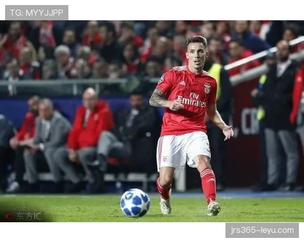 格里马尔多本菲卡表现抢眼,引多家欧洲豪门关注 格里马尔多本菲卡表现抢眼,引多家欧洲豪门关注