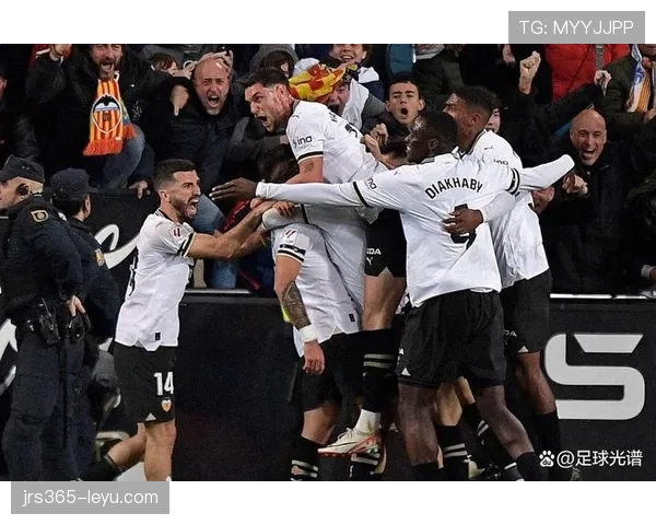 瓦伦西亚新赛季开局稳健，强势表现引关注