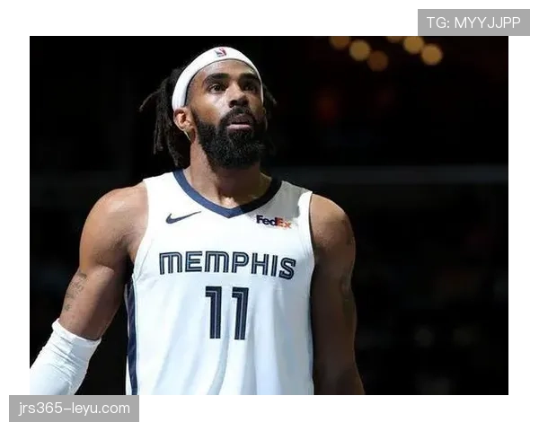 迈克·康利利用挡拆组织拉开进攻空间提升球队效率