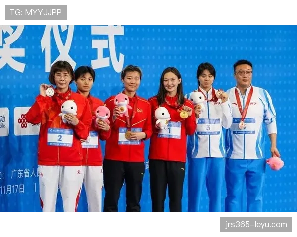 李冰洁训练间歇突然换成豪车钥匙，教练都傻眼了吧？